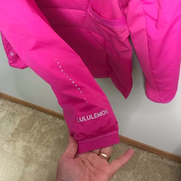 Lululemon Down For It All Jacket Women’s Size 12 - Picture 6 of 10
